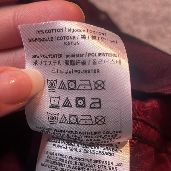 Guess Woman’s Maroon Short Sleeve Button Up Shirt Size Large‎ - Picture 6 of 7